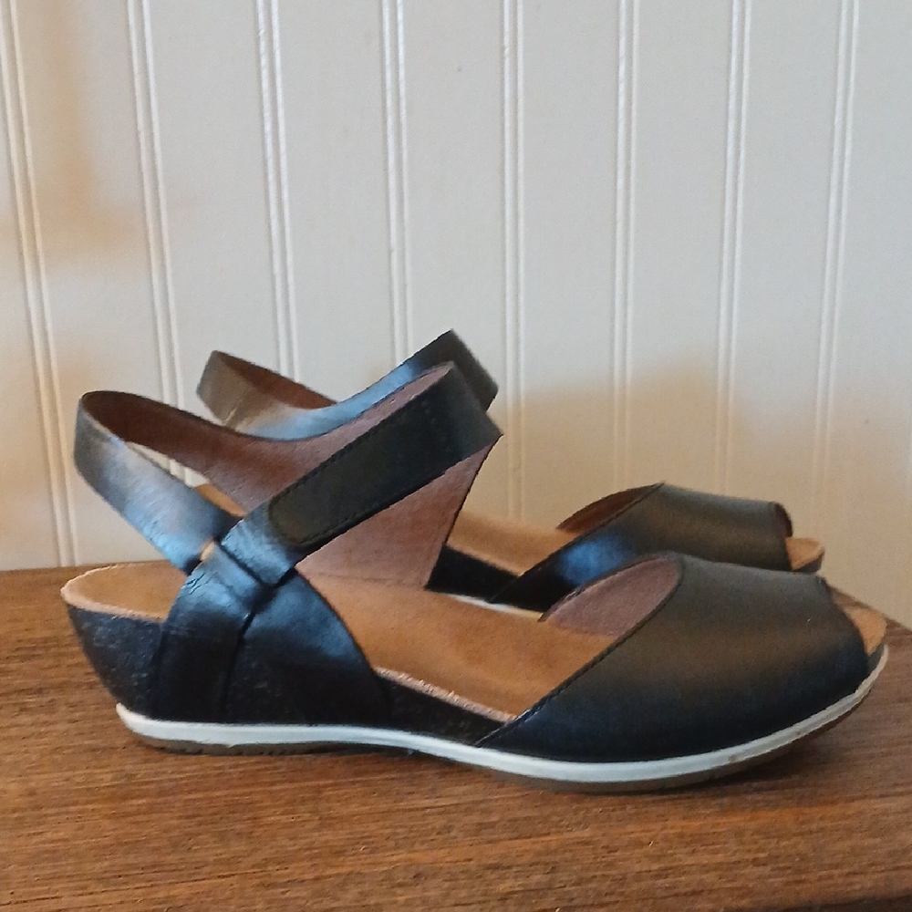 Dansko Black Leather Open-Toe Slingback Sandals